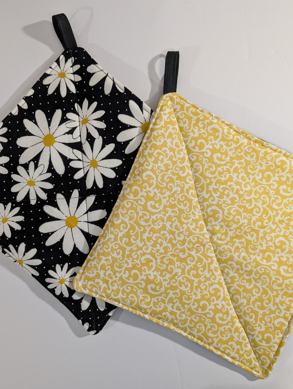 Daisies,Pot Holders, Hot Pads